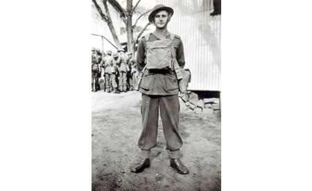 Private Ted Brindle in full pack, Northam Camp, 1941. Courtesy Ted Brindle
